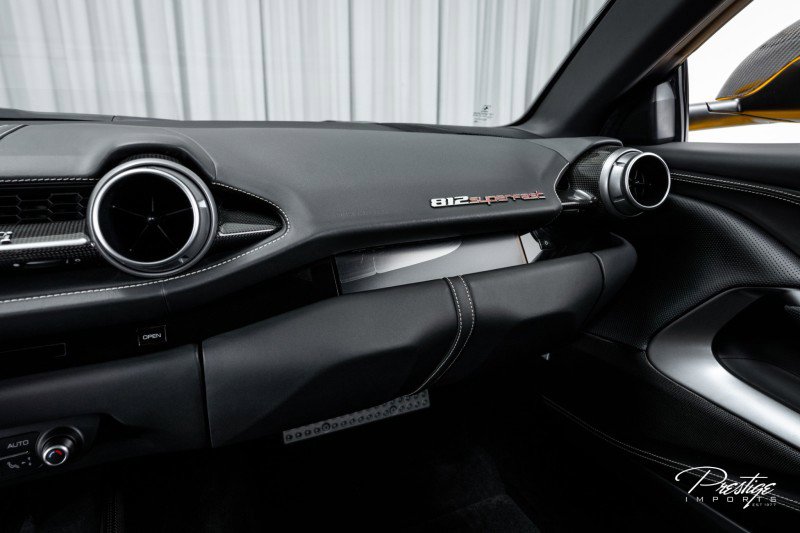 Used 2018 Ferrari 812 Superfast image 44