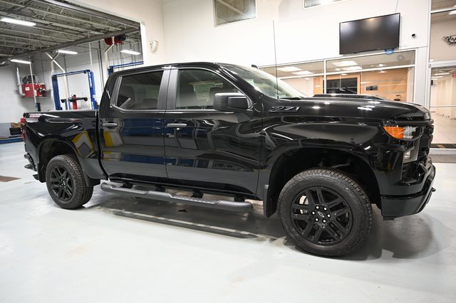 New 2026 Chevrolet Silverado 1500 Custom Trail Boss w/ Turbomax Blackout Package image 4