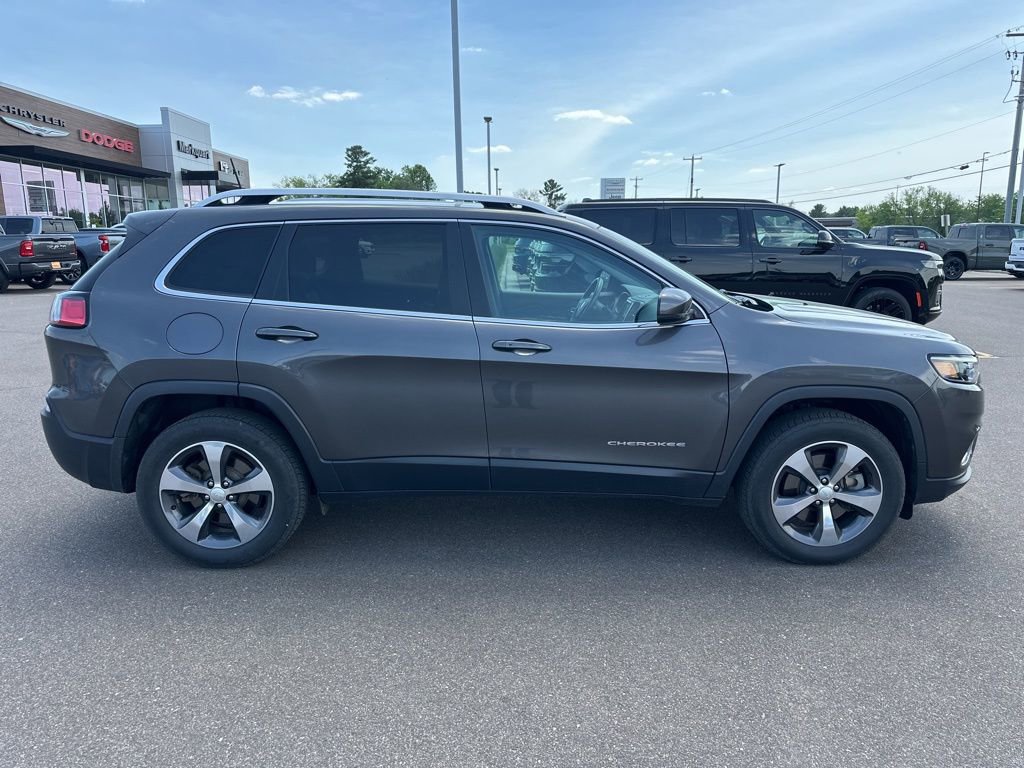 Used 2020 Jeep Cherokee Limited w/ Trailer Tow Group AWD/4WD image 3