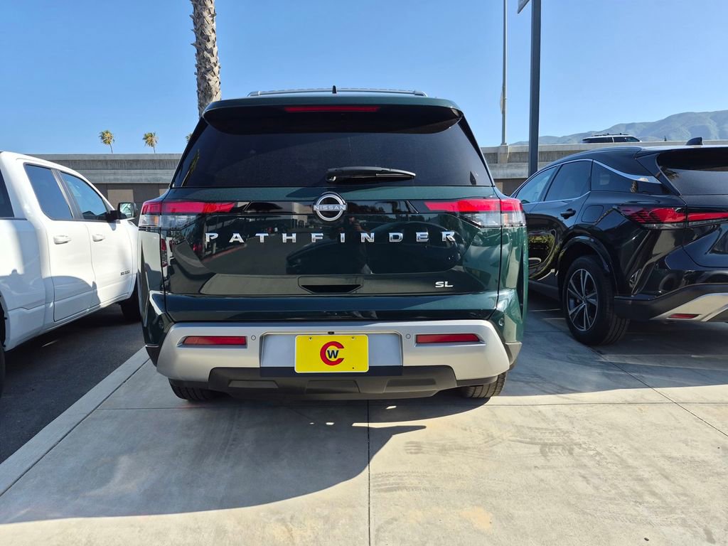 Used 2023 Nissan Pathfinder SL FWD image 6