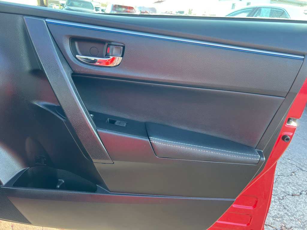 Used 2016 Toyota Corolla S image 18