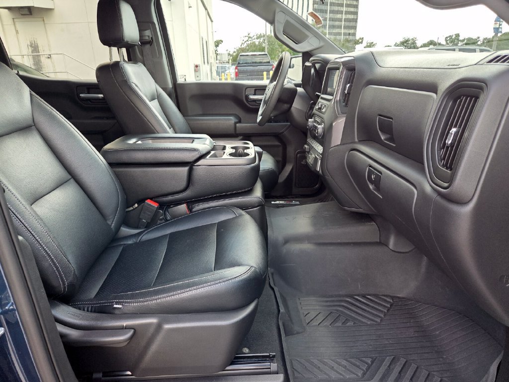 Certified 2023 Chevrolet Silverado 1500 Custom Trail Boss w/ LPO, Dark Essentials Package AWD/4WD image 17