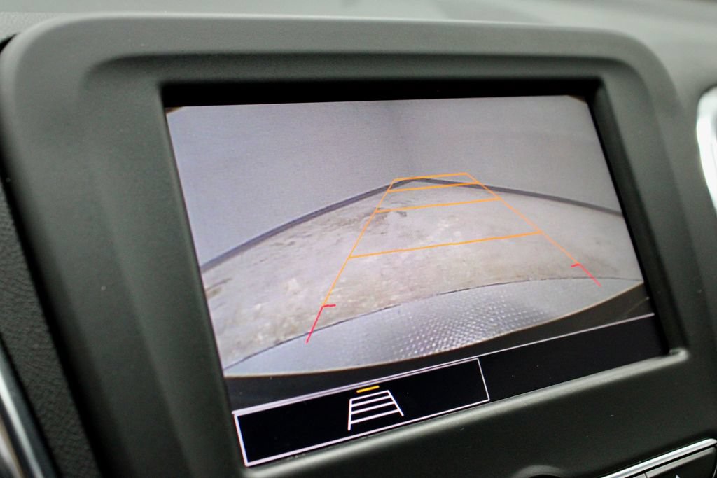 Used 2024 Chevrolet Equinox LT w/ LPO, Floor Liner Package FWD image 2