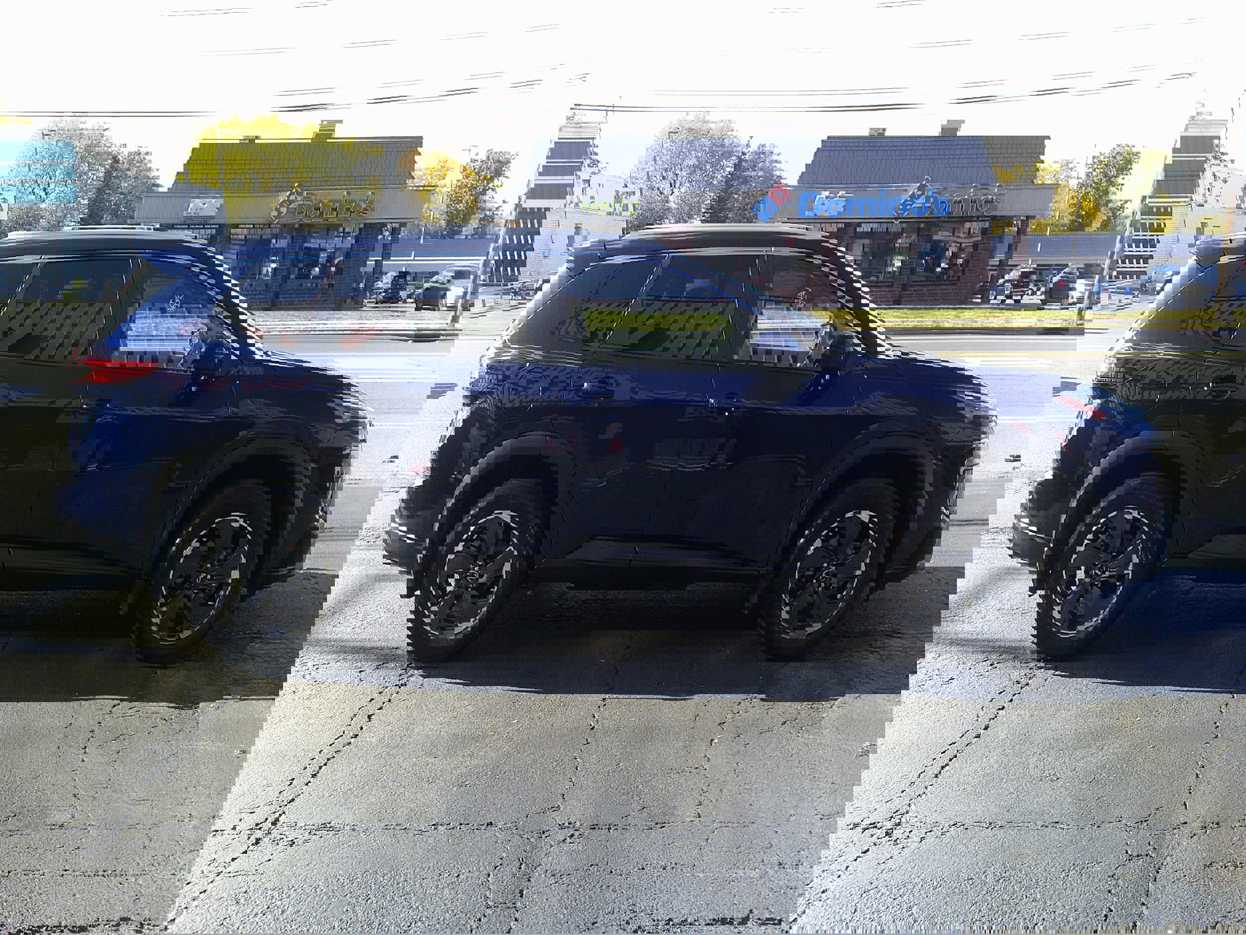 Used 2024 Nissan Rogue SV w/ SV Premium Package image 6