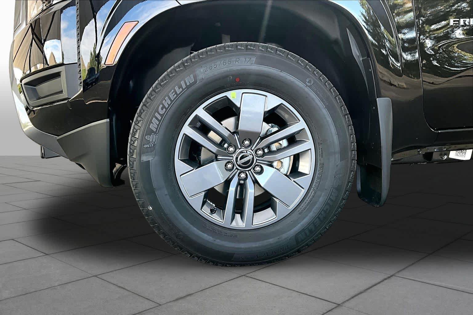 New 2027 Nissan Frontier SV RWD image 9