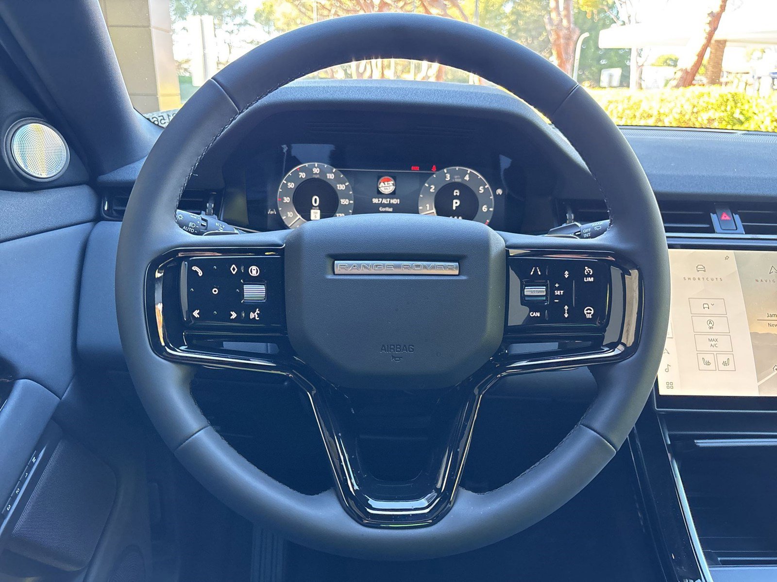 New 2026 Land Rover Range Rover Evoque Dynamic SE AWD/4WD image 17