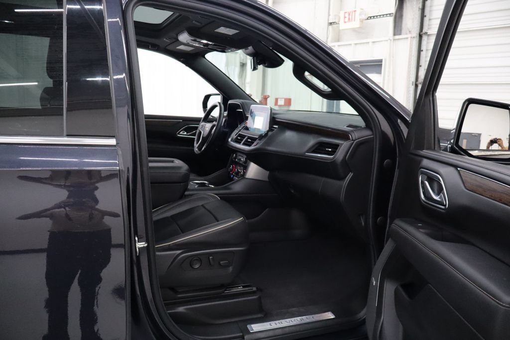 Used 2023 Chevrolet Tahoe Premier w/ Max Trailering Package AWD/4WD image 29