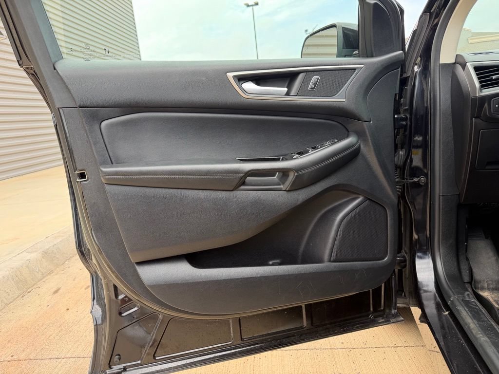 Used 2020 Ford Edge SEL FWD image 13