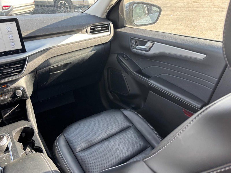 Used 2023 Ford Escape Platinum image 16