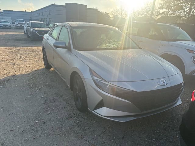 Used 2022 Hyundai Elantra SEL w/ Convenience Package