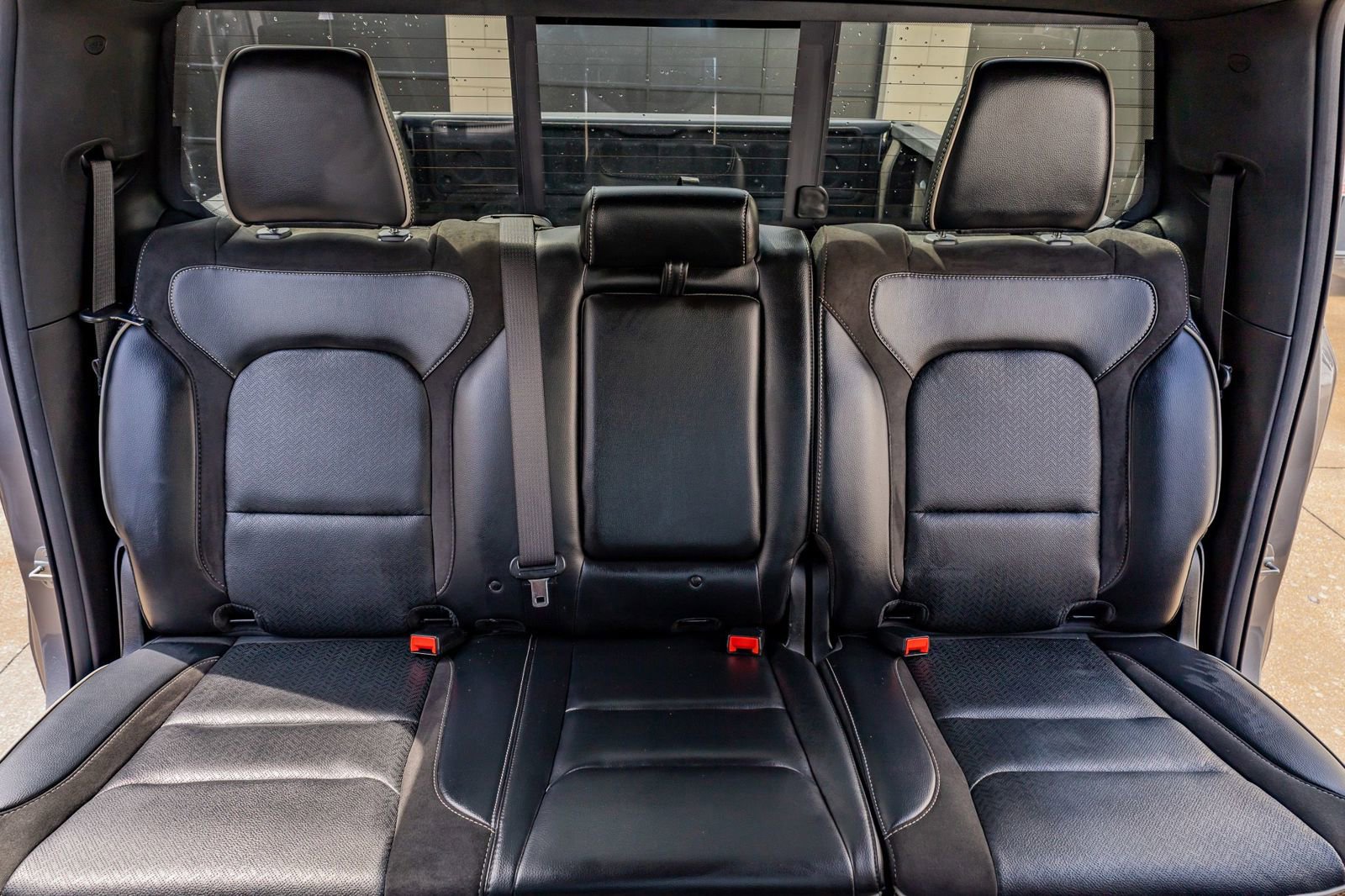 Used 2023 RAM 1500 Laramie AWD/4WD image 33