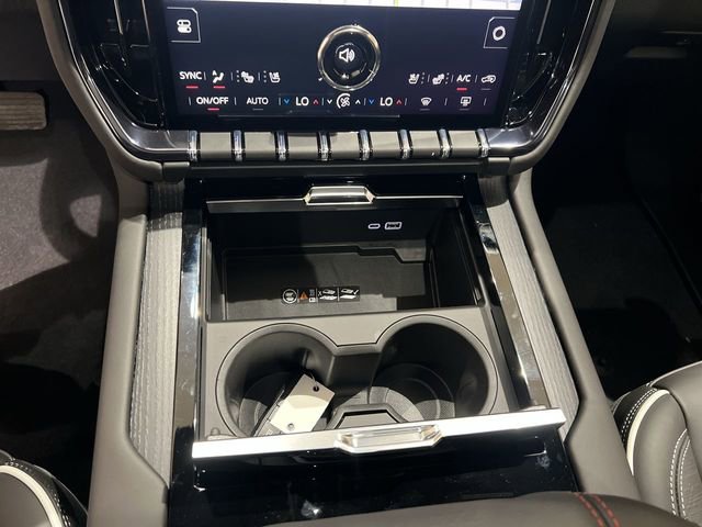 New 2026 GMC Yukon AT4 Ultimate AWD/4WD image 17