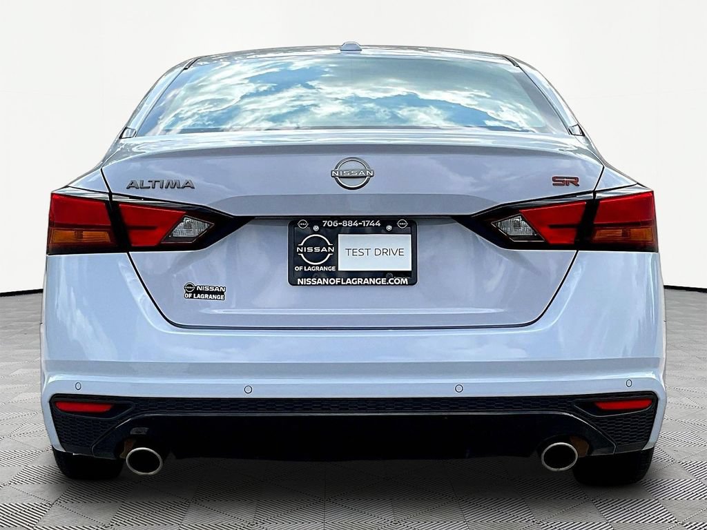Certified 2024 Nissan Altima 2.5 SR w/ SR Premium Package FWD image 7