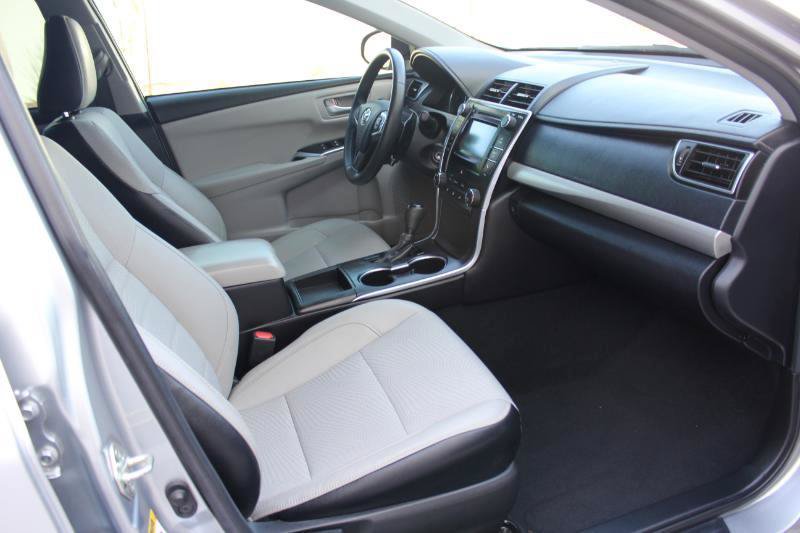Used 2017 Toyota Camry SE FWD image 22