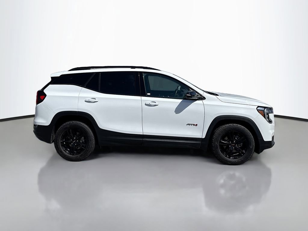 Used 2024 GMC Terrain AT4 image 8