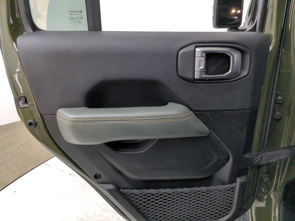 Used 2024 Jeep Wrangler High Altitude AWD/4WD image 30