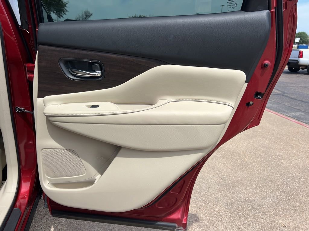 Used 2019 Nissan Murano Platinum w/ Cargo Package FWD image 14