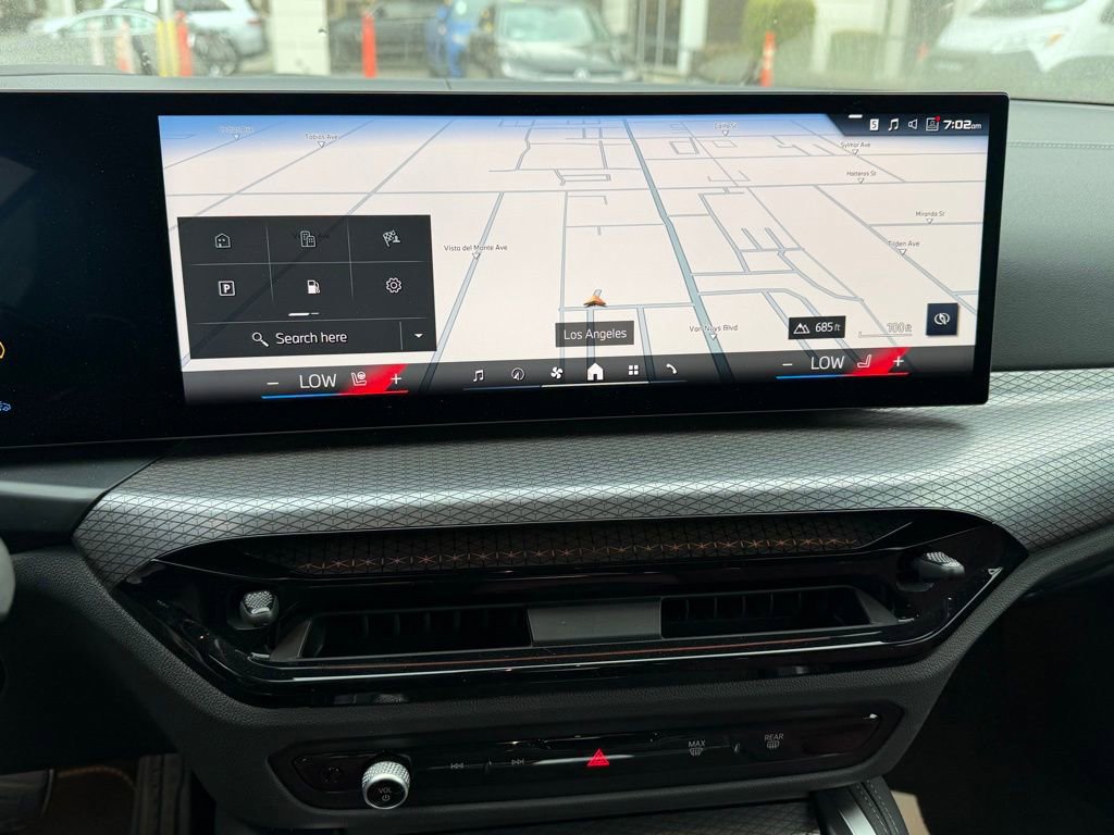 Used 2025 BMW M440i Convertible w/ Premium Package image 12