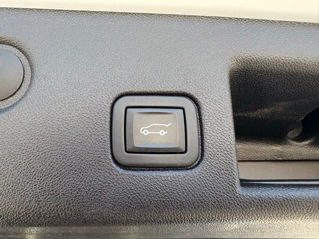 Used 2024 Chevrolet Equinox LT w/ LPO, Floor Liner Package image 31