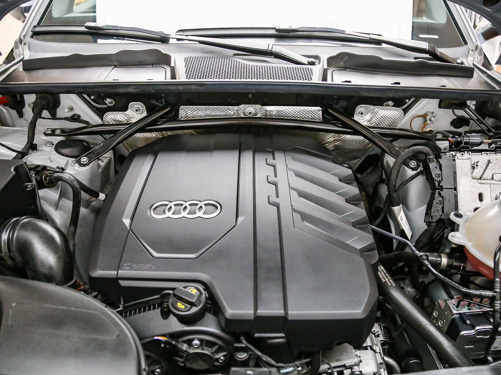 Used 2022 Audi Q5 2.0T Premium Plus w/ Premium Plus Package AWD/4WD image 29