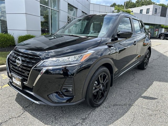 Used 2024 Nissan Kicks SR w/ SR Premium Package image 4