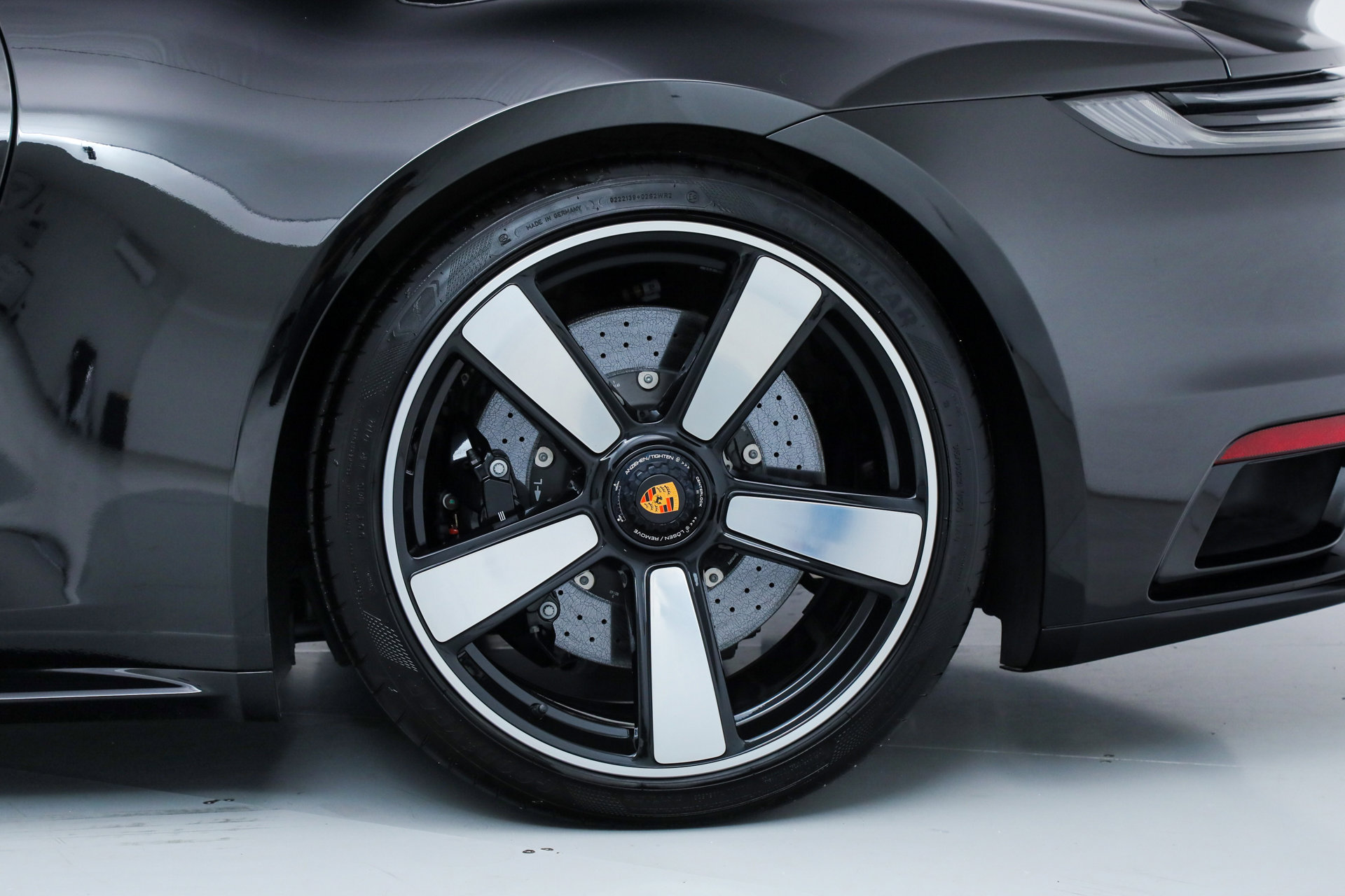 Used 2023 Porsche 911 Sport Classic image 39