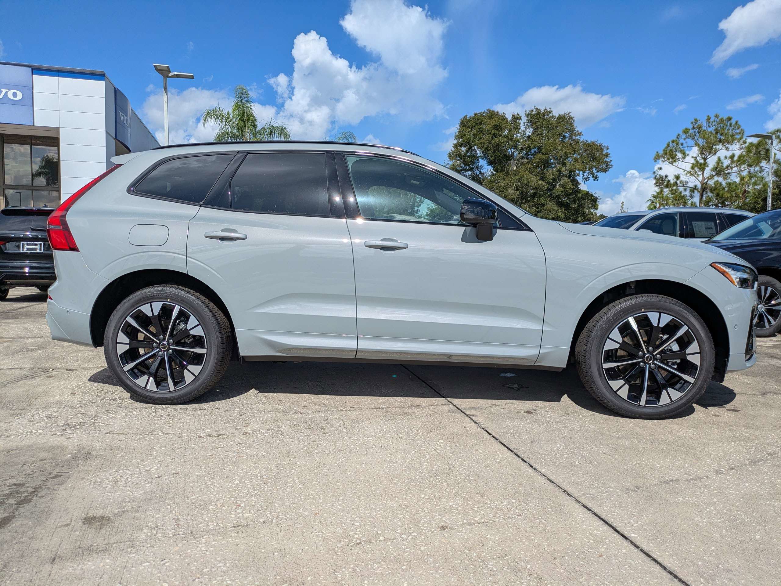 New 2026 Volvo XC60 B5 Plus w/ Protection Package Premier image 3