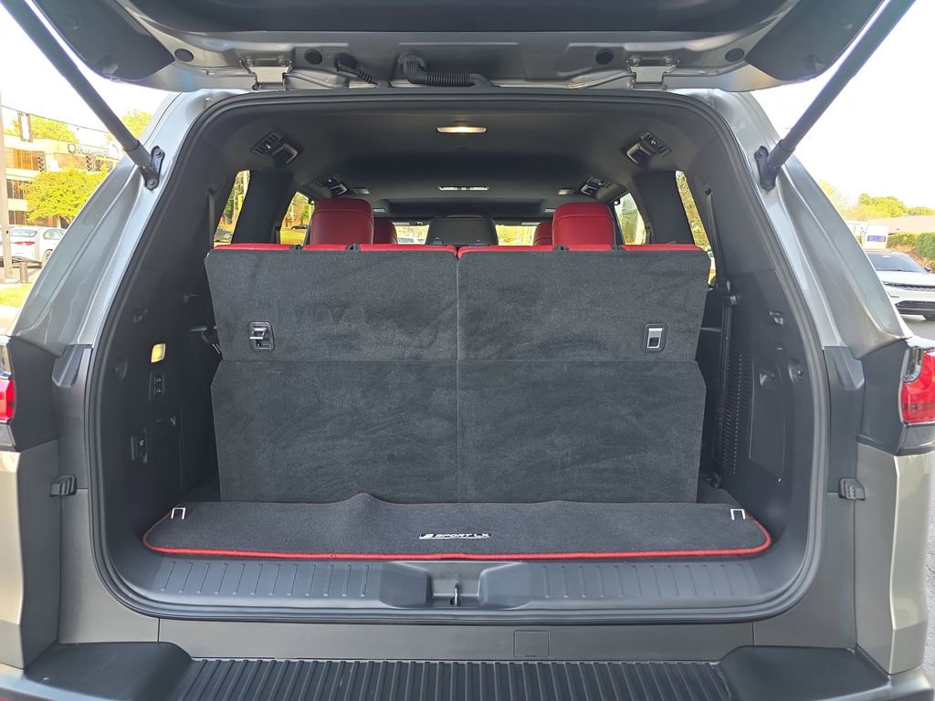 Used 2024 Lexus LX 600 F Sport image 13