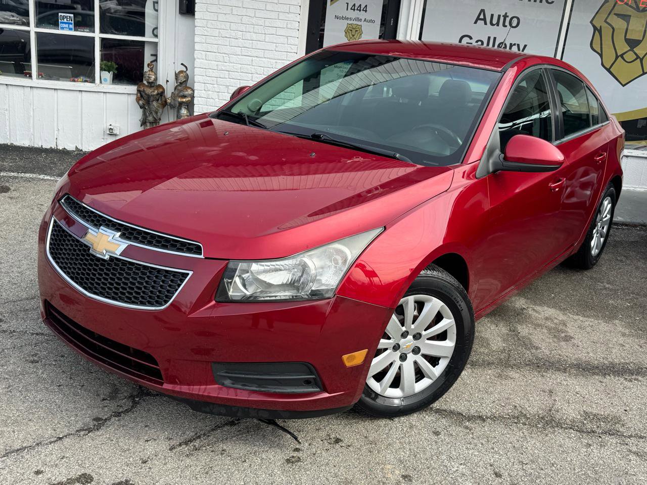 Used 2011 Chevrolet Cruze LT FWD image 2