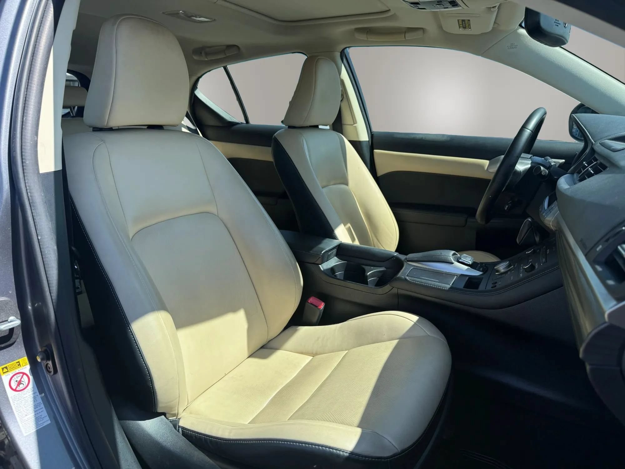 Used 2015 Lexus CT 200h w/ Navigation Package FWD image 36