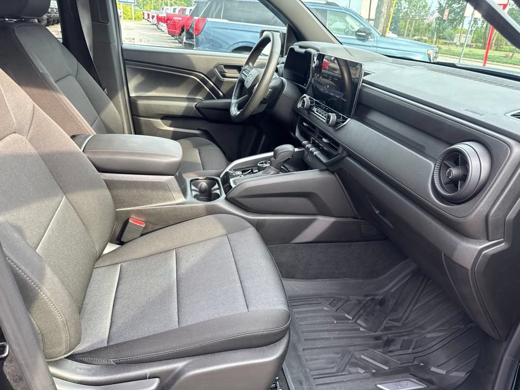 Used 2024 Chevrolet Colorado Trail Boss w/ Technology Package AWD/4WD image 34