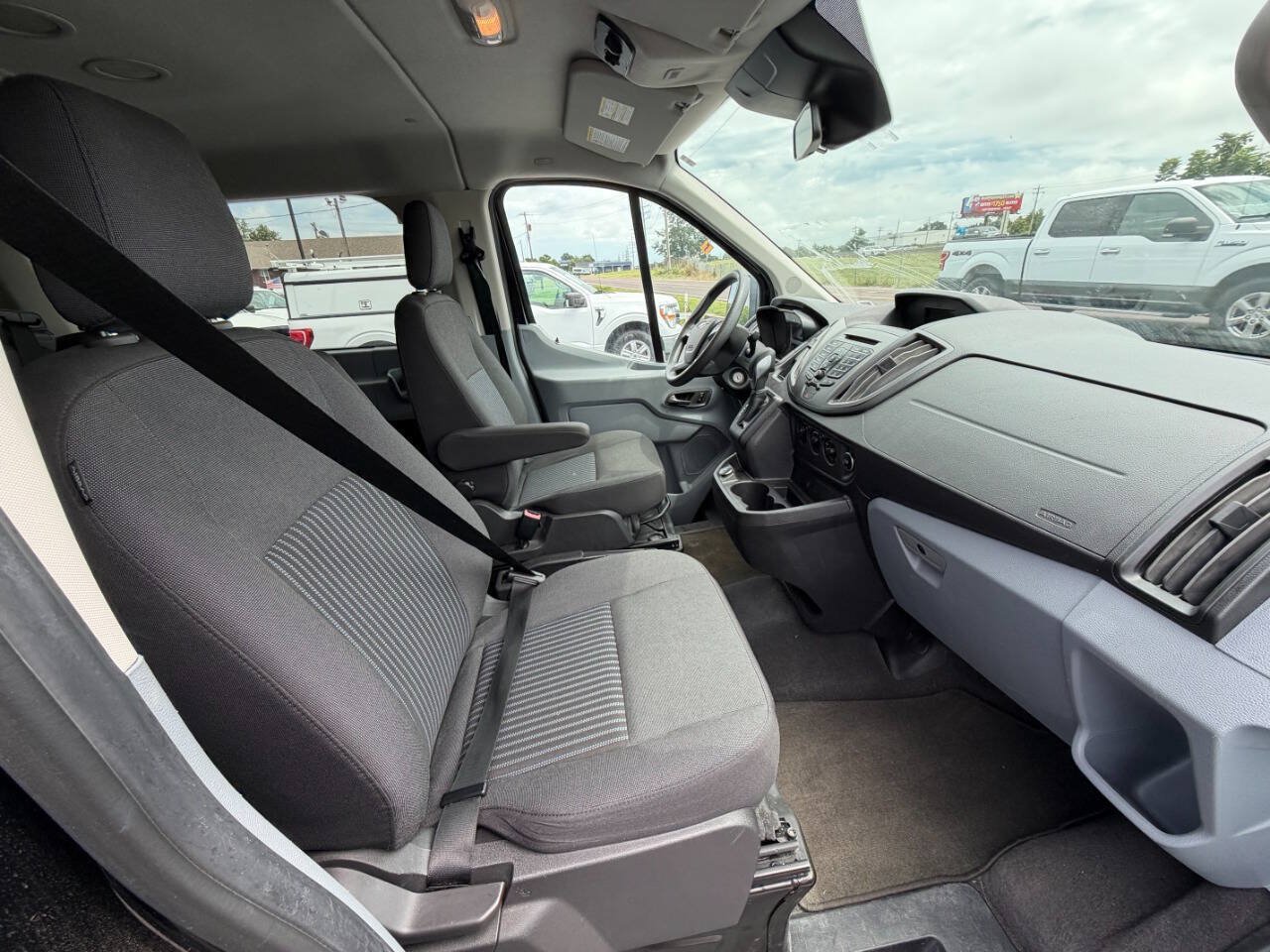Used 2018 Ford Transit 350 XL RWD image 10