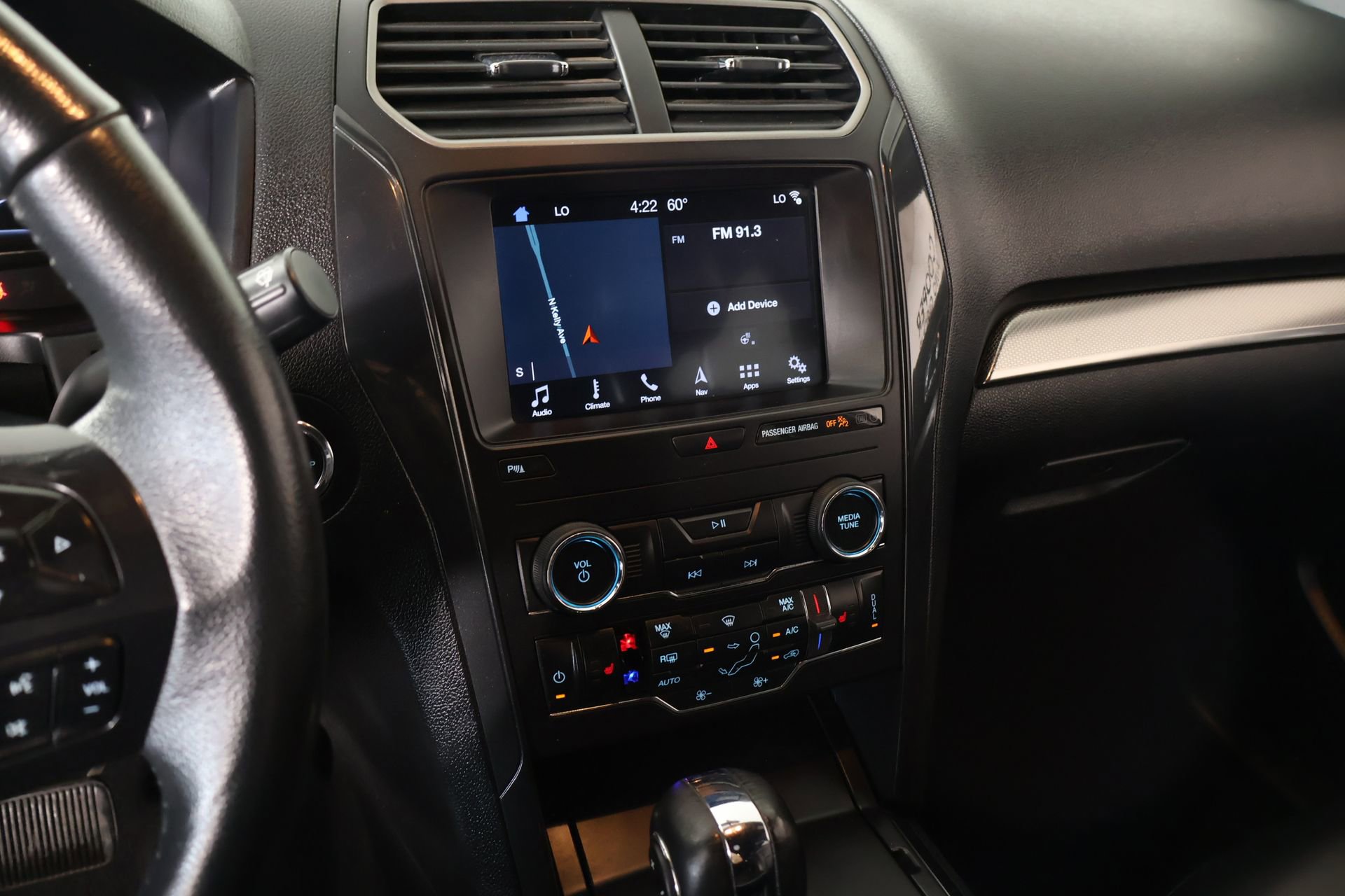 Used 2019 Ford Explorer XLT w/ Equipment Group 202A FWD image 5