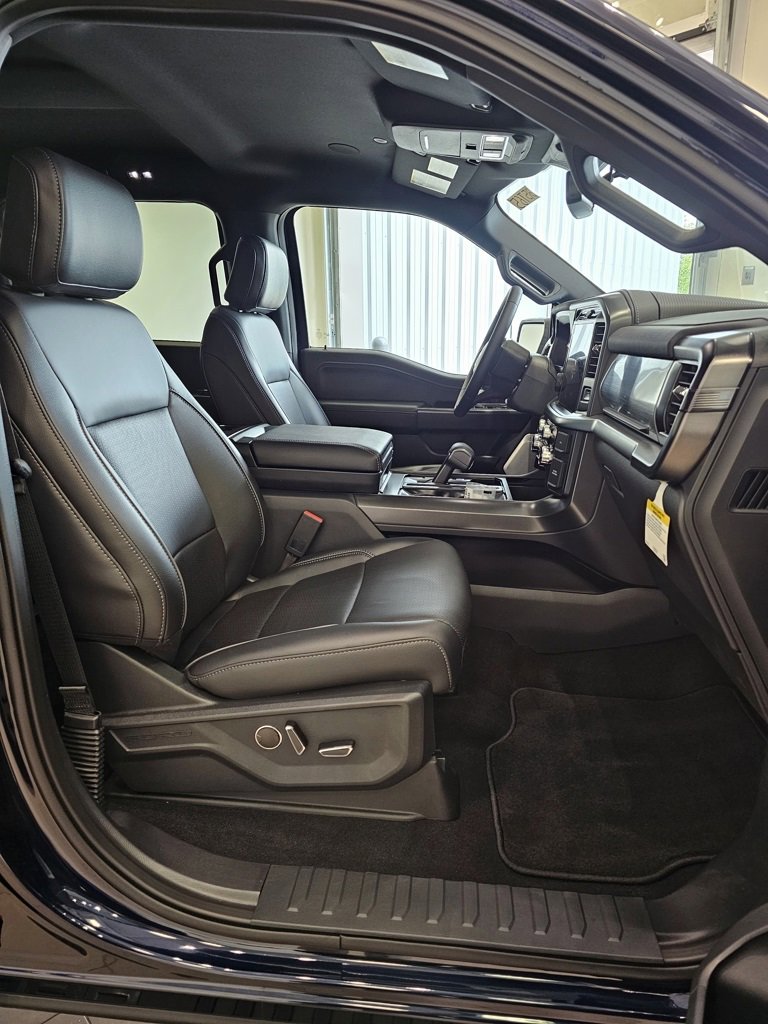 New 2025 Ford F150 Lariat w/ Equipment Group 502A High image 32