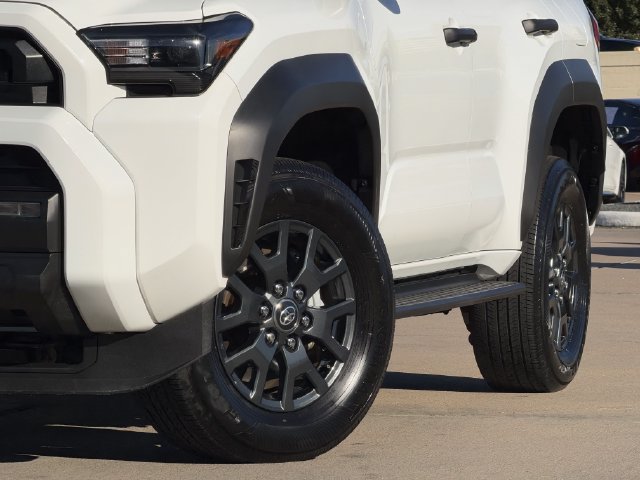 Used 2025 Toyota 4Runner SR5 AWD/4WD image 10
