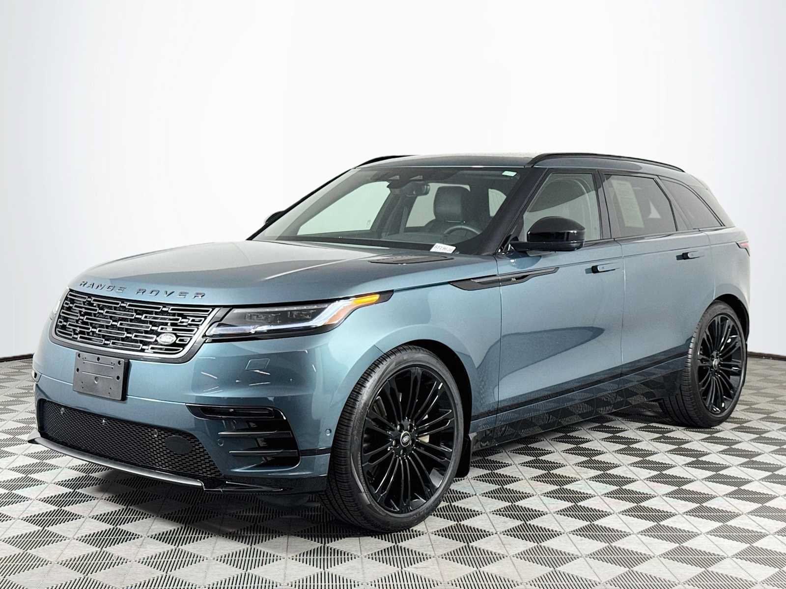 Used 2026 Land Rover Range Rover Velar Dynamic SE