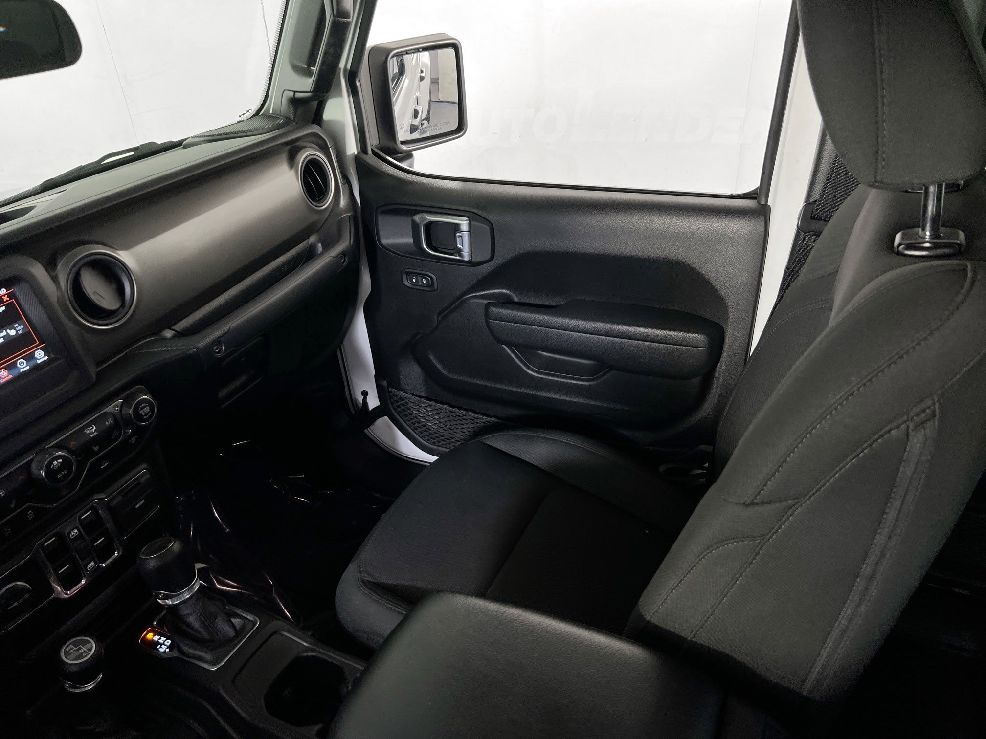 Used 2022 Jeep Gladiator Willys image 20