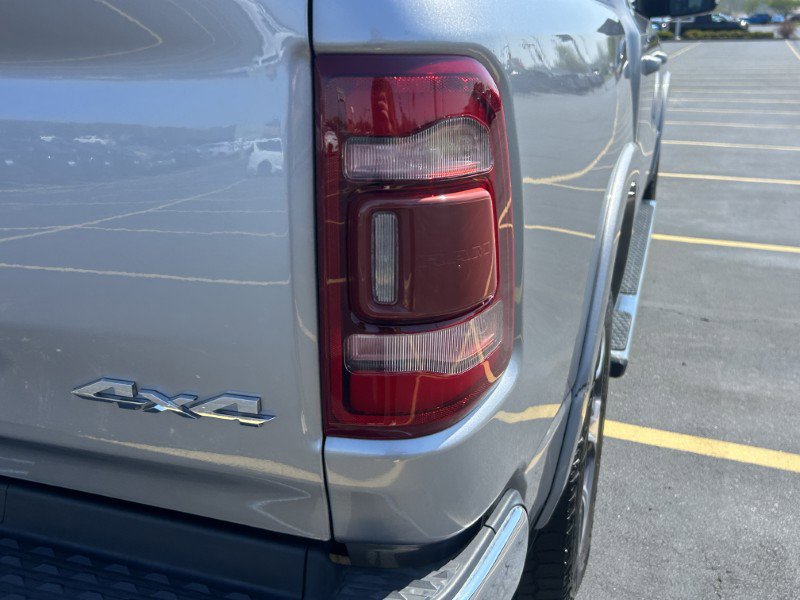Used 2019 RAM 1500 Laramie AWD/4WD image 14