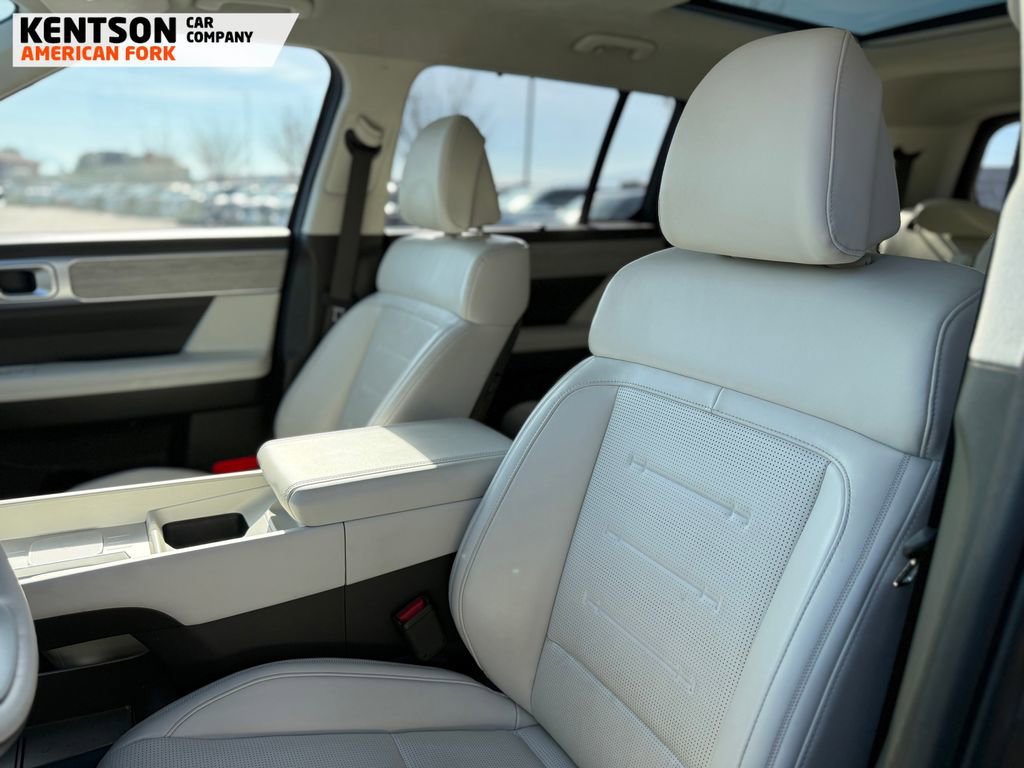 Used 2025 Hyundai Santa Fe Calligraphy image 36