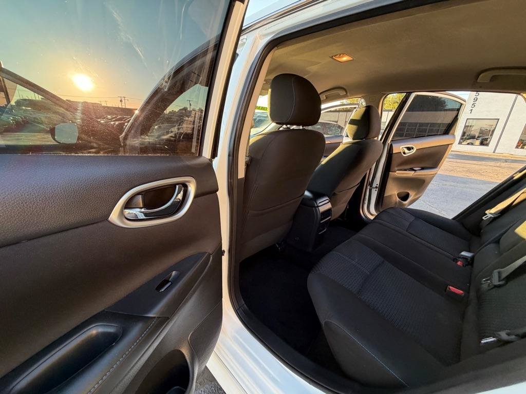 Used 2017 Nissan Sentra SR FWD image 11