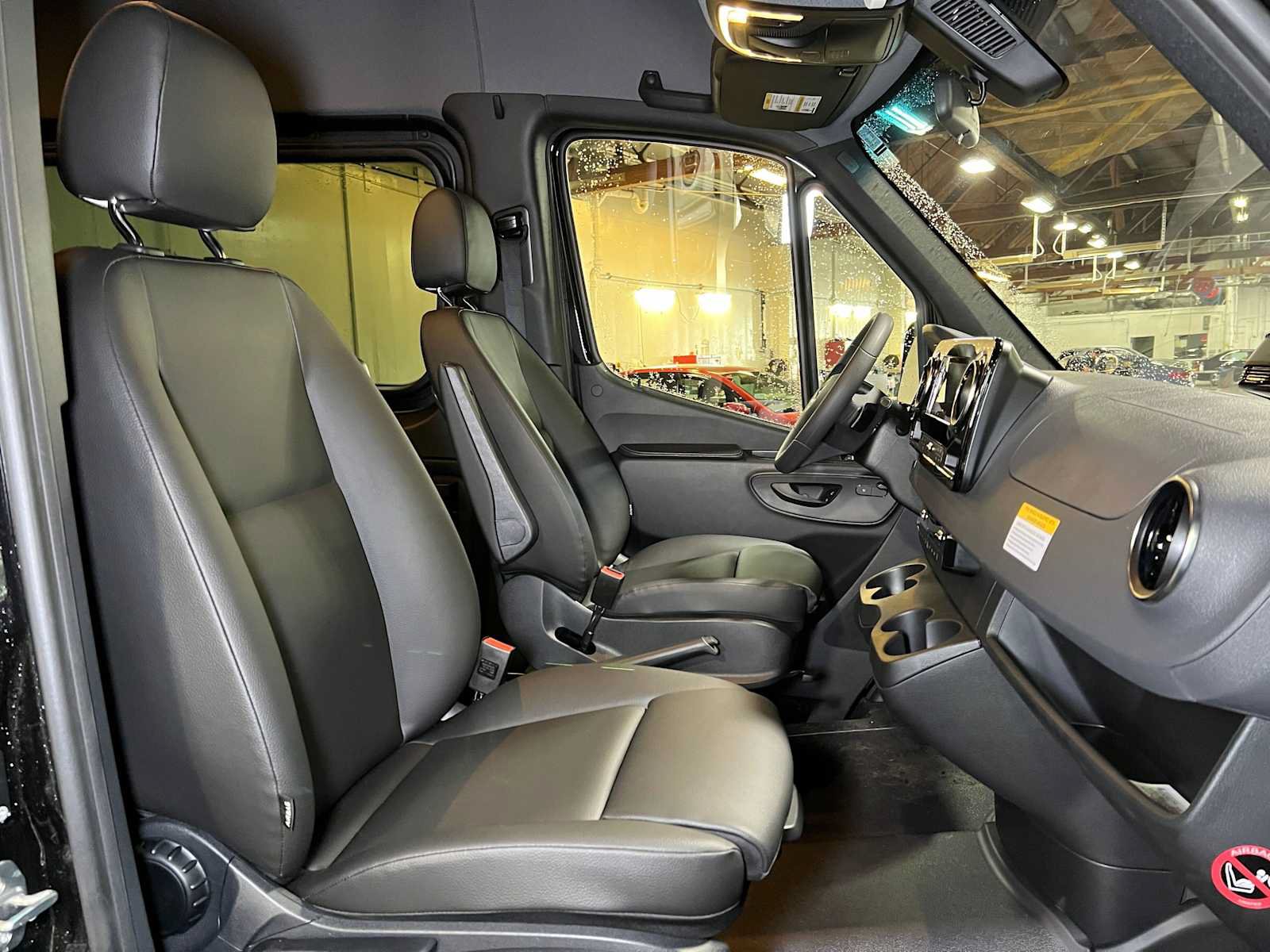 Used 2025 Mercedes-Benz Sprinter 2500 image 12