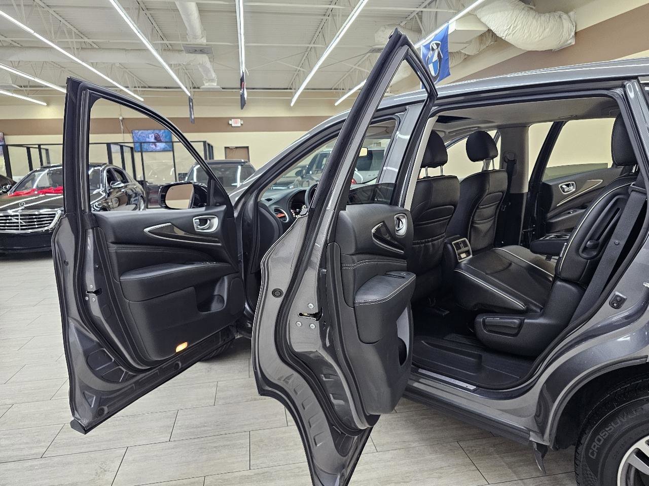 Used 2020 INFINITI QX60 Pure FWD image 17