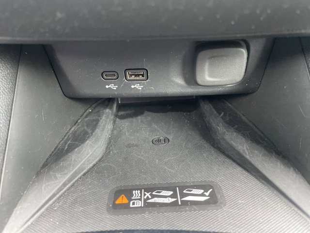 Used 2025 Buick Envista Sport Touring image 25