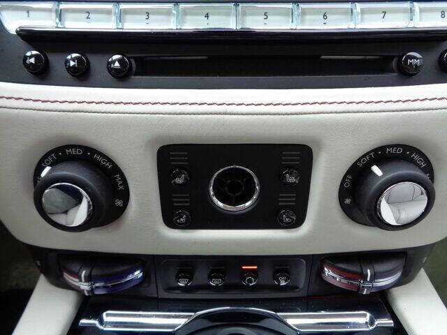 Used 2017 Rolls-Royce Ghost image 35