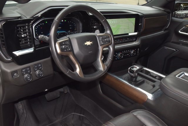 Used 2022 Chevrolet Silverado 1500 High Country w/ High Country Premium Package AWD/4WD image 35
