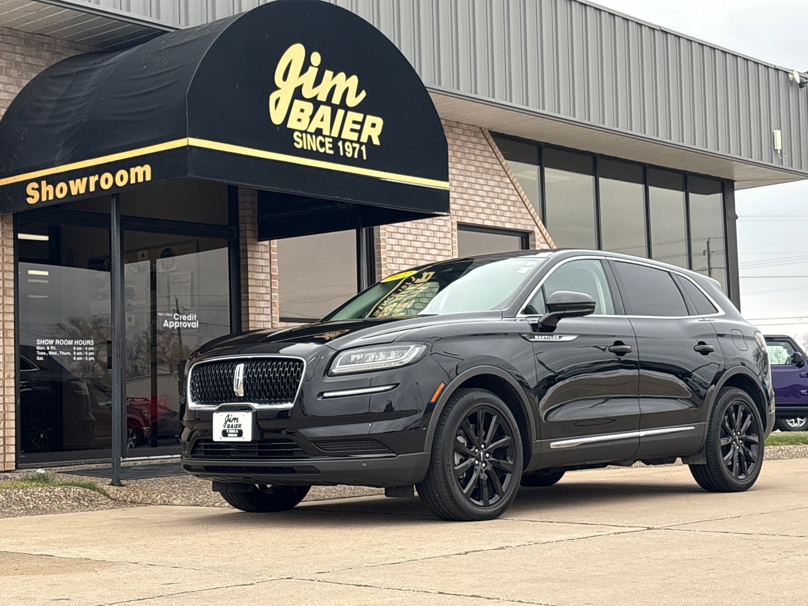 Used 2022 Lincoln Nautilus Reserve w/ Equipment Group 201A image 1