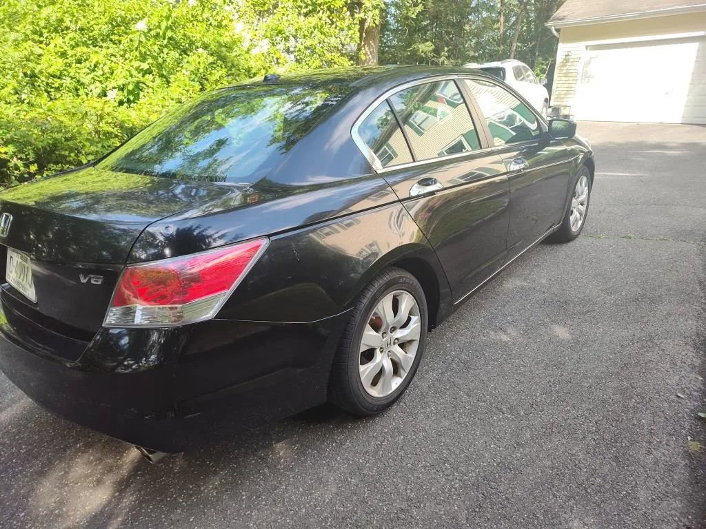 Used 2010 Honda Accord EX-L image 4