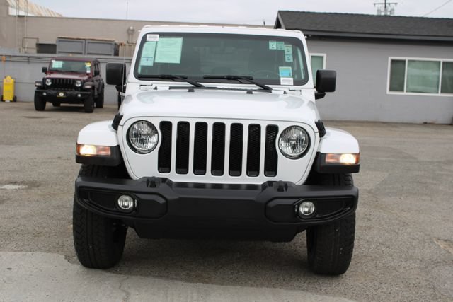 Used 2022 Jeep Wrangler Unlimited Sahara AWD/4WD image 2