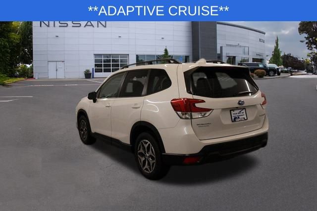 Used 2023 Subaru Forester Premium image 5