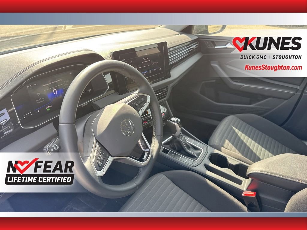 Used 2025 Volkswagen Jetta S image 23